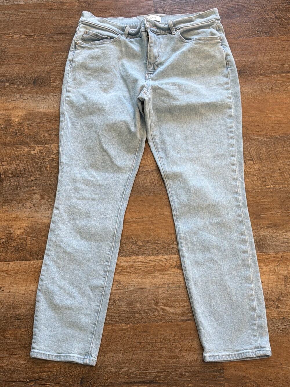 Loft Outlet light blue denim skinny ankle jeans.  Sz 8